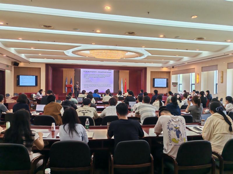 公开信息按发布时间滚动